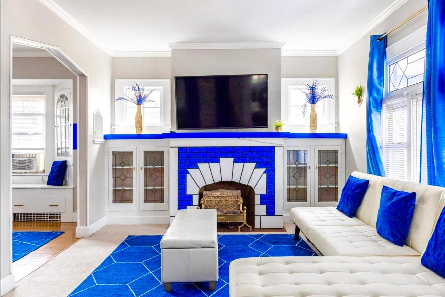 The Sapphire Haven - Your Old Brooklyn Oasis Awaits Families, Couples, Business Travelers Near Downtown With Parking, 300 Mb Wifi & Self Check-In Cleveland Buitenkant foto