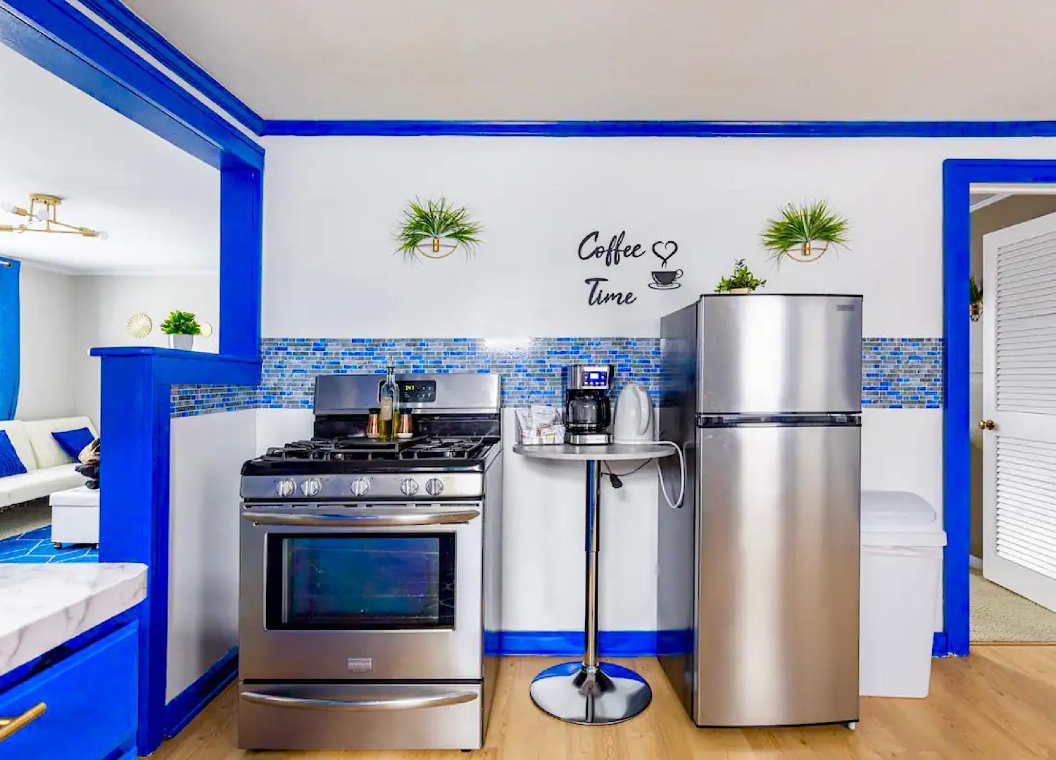 The Sapphire Haven - Your Old Brooklyn Oasis Awaits Families, Couples, Business Travelers Near Downtown With Parking, 300 Mb Wifi & Self Check-In Cleveland Buitenkant foto