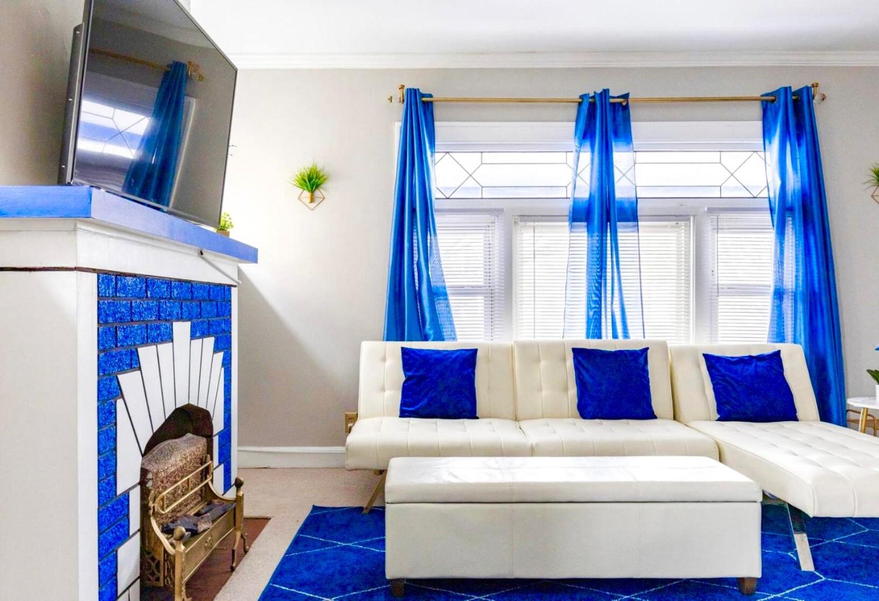 The Sapphire Haven - Your Old Brooklyn Oasis Awaits Families, Couples, Business Travelers Near Downtown With Parking, 300 Mb Wifi & Self Check-In Cleveland Buitenkant foto