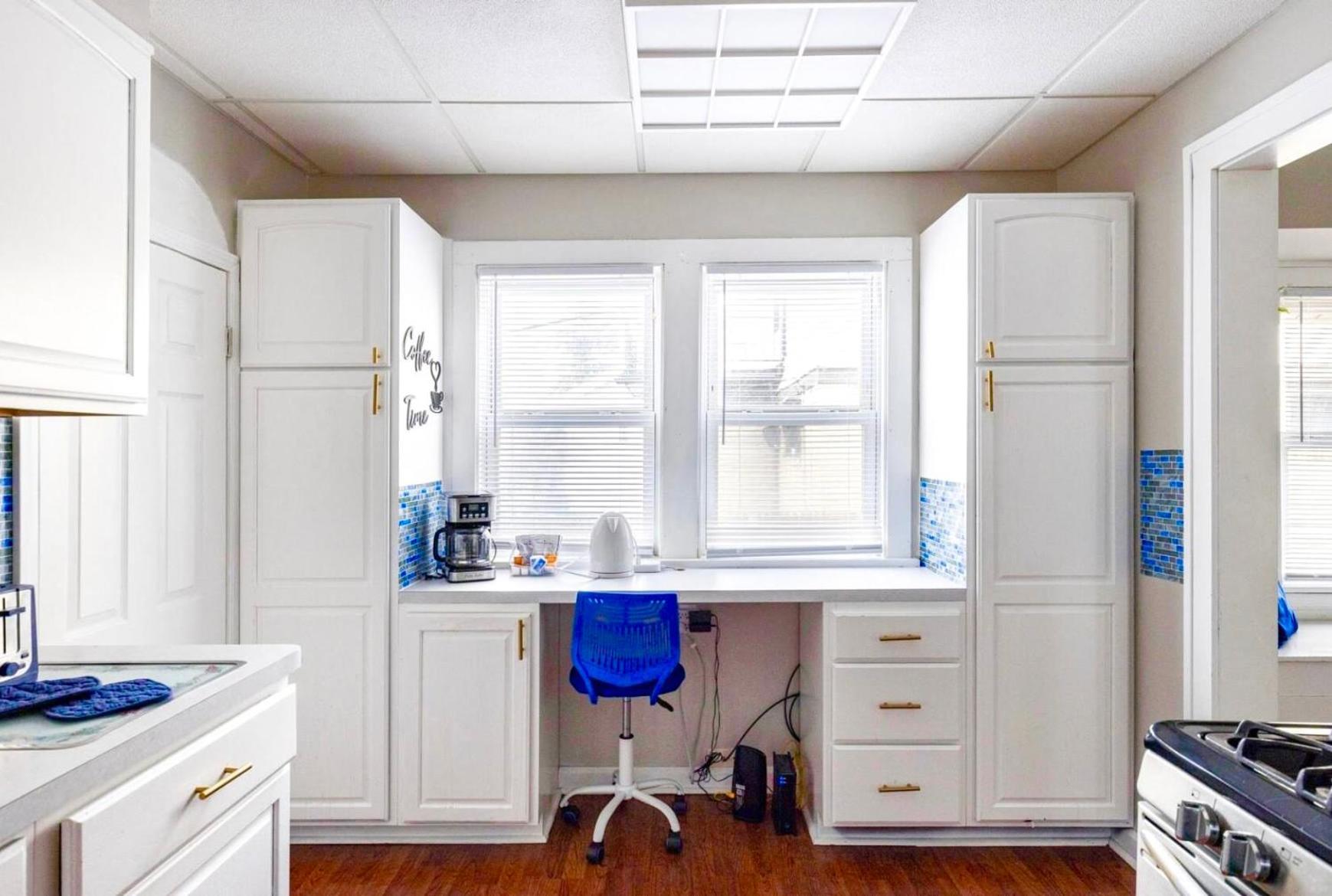 The Sapphire Haven - Your Old Brooklyn Oasis Awaits Families, Couples, Business Travelers Near Downtown With Parking, 300 Mb Wifi & Self Check-In Cleveland Buitenkant foto