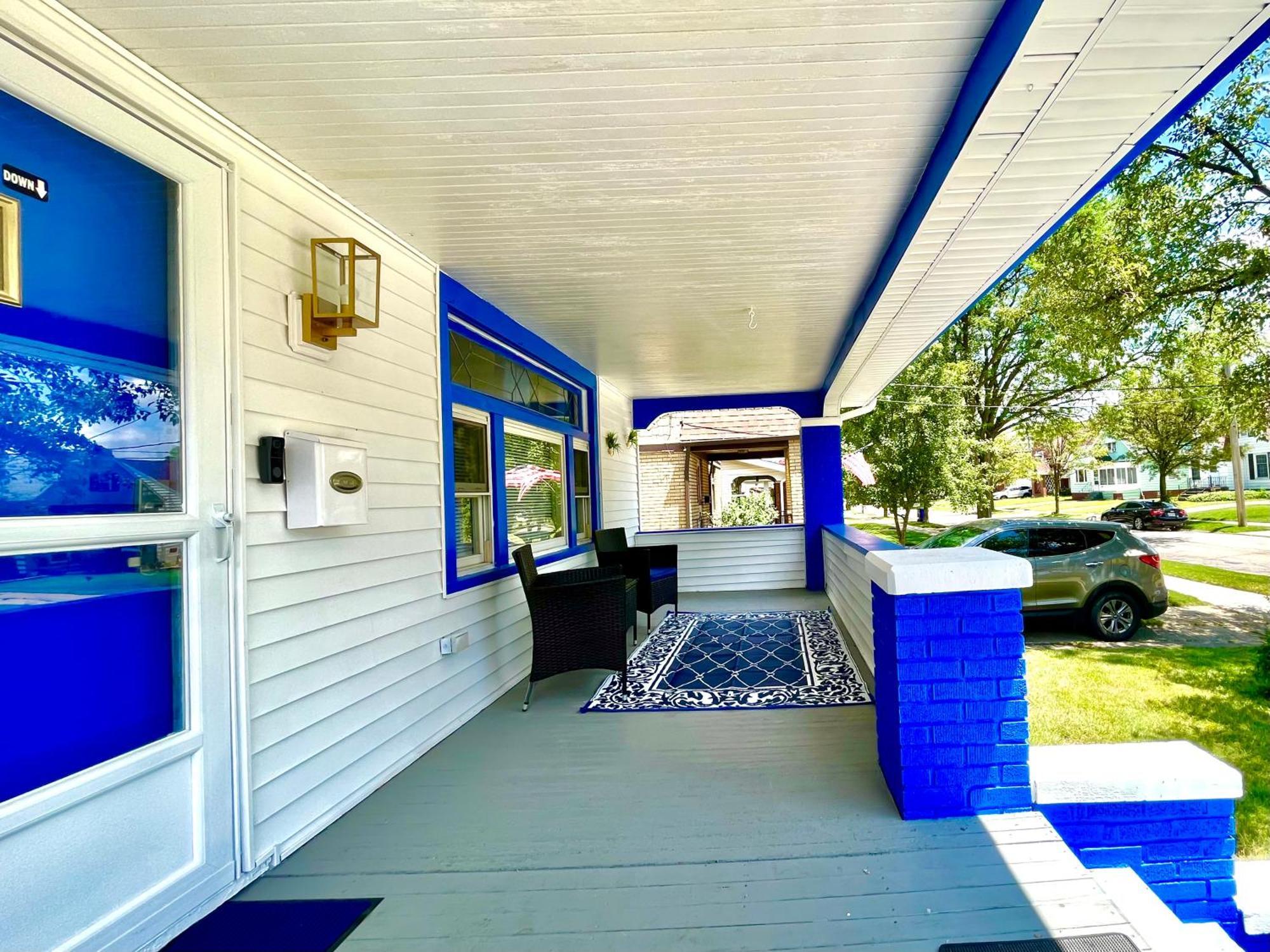 The Sapphire Haven - Your Old Brooklyn Oasis Awaits Families, Couples, Business Travelers Near Downtown With Parking, 300 Mb Wifi & Self Check-In Cleveland Buitenkant foto