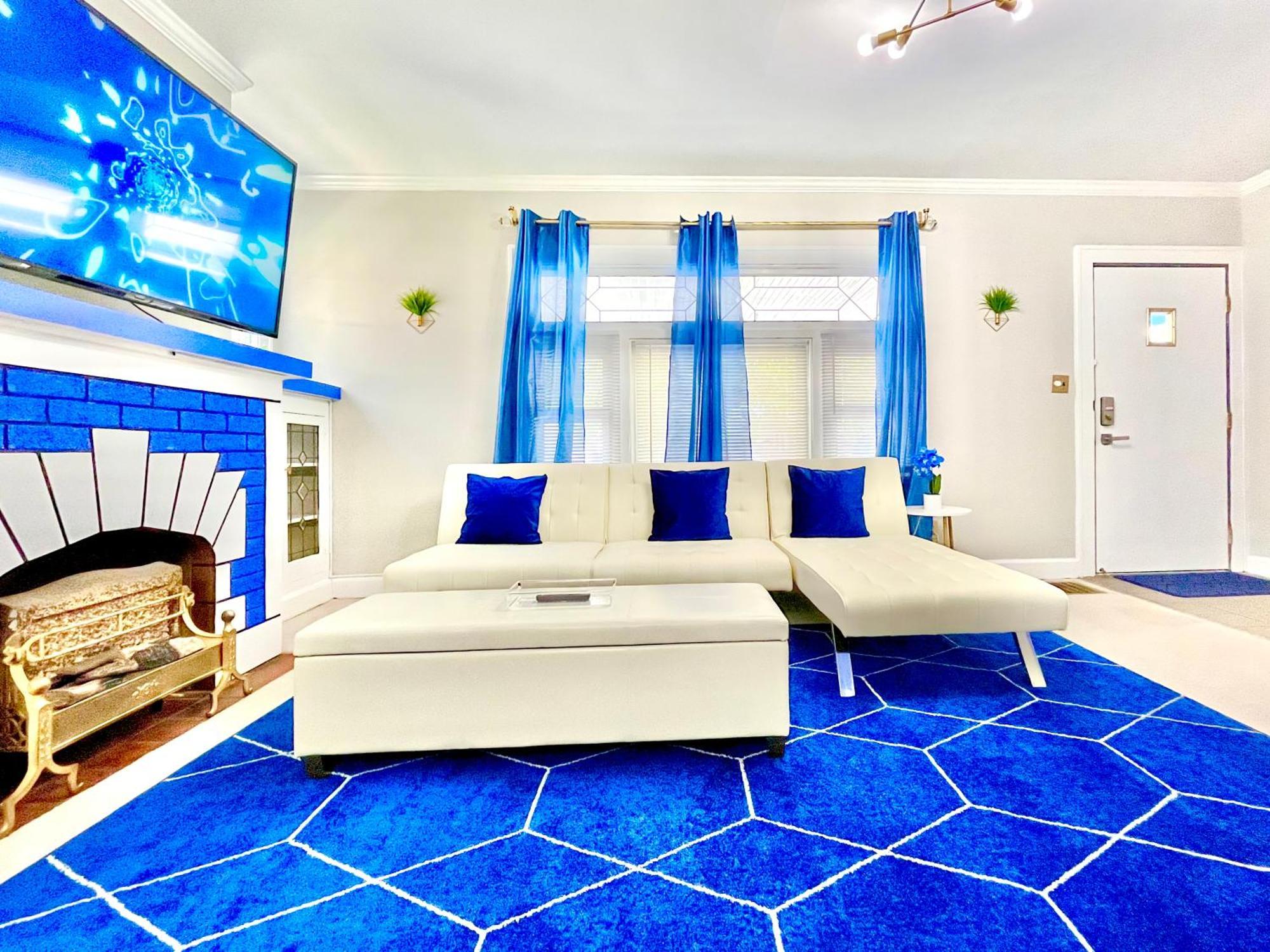 The Sapphire Haven - Your Old Brooklyn Oasis Awaits Families, Couples, Business Travelers Near Downtown With Parking, 300 Mb Wifi & Self Check-In Cleveland Buitenkant foto