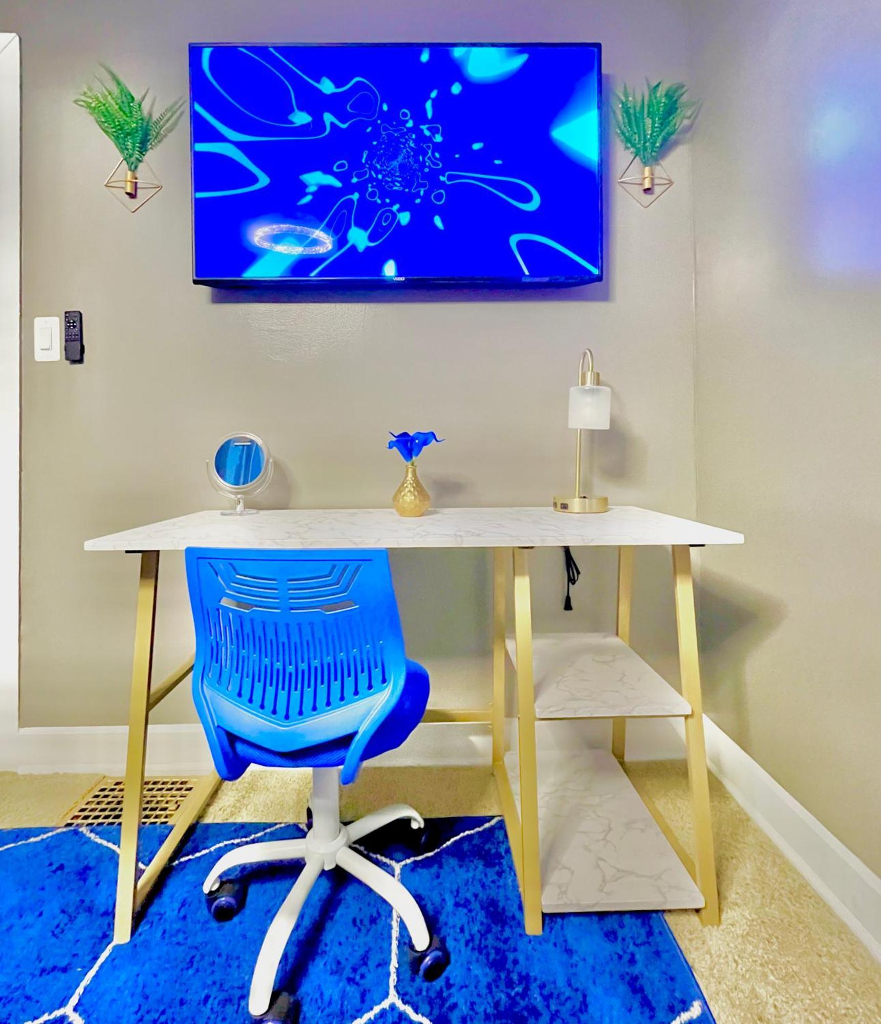 The Sapphire Haven - Your Old Brooklyn Oasis Awaits Families, Couples, Business Travelers Near Downtown With Parking, 300 Mb Wifi & Self Check-In Cleveland Buitenkant foto