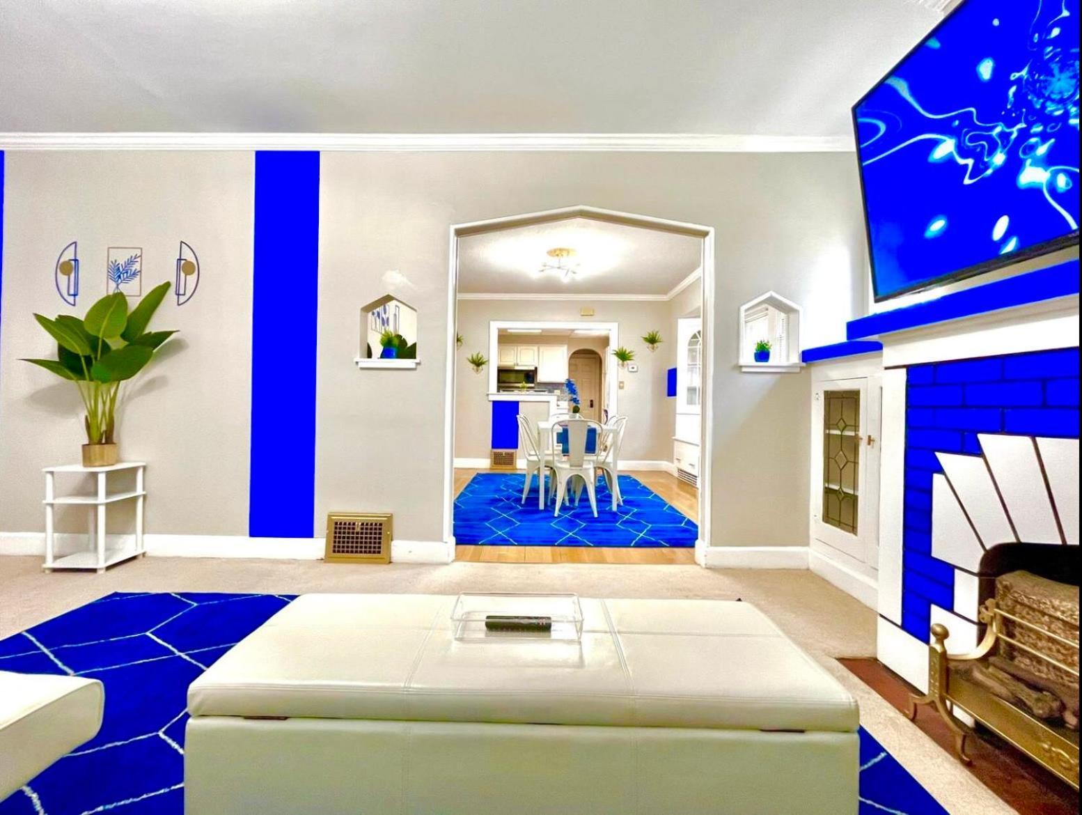 The Sapphire Haven - Your Old Brooklyn Oasis Awaits Families, Couples, Business Travelers Near Downtown With Parking, 300 Mb Wifi & Self Check-In Cleveland Buitenkant foto