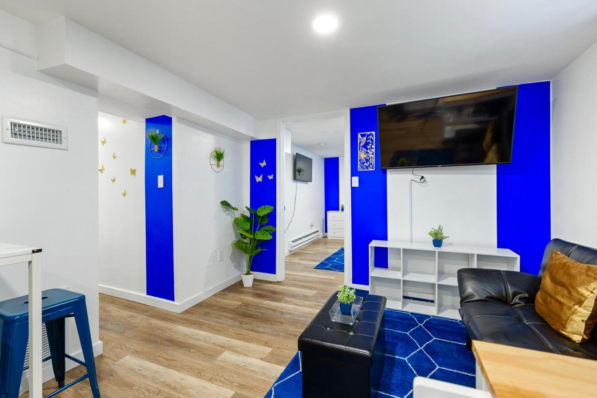 The Sapphire Haven - Your Old Brooklyn Oasis Awaits Families, Couples, Business Travelers Near Downtown With Parking, 300 Mb Wifi & Self Check-In Cleveland Buitenkant foto