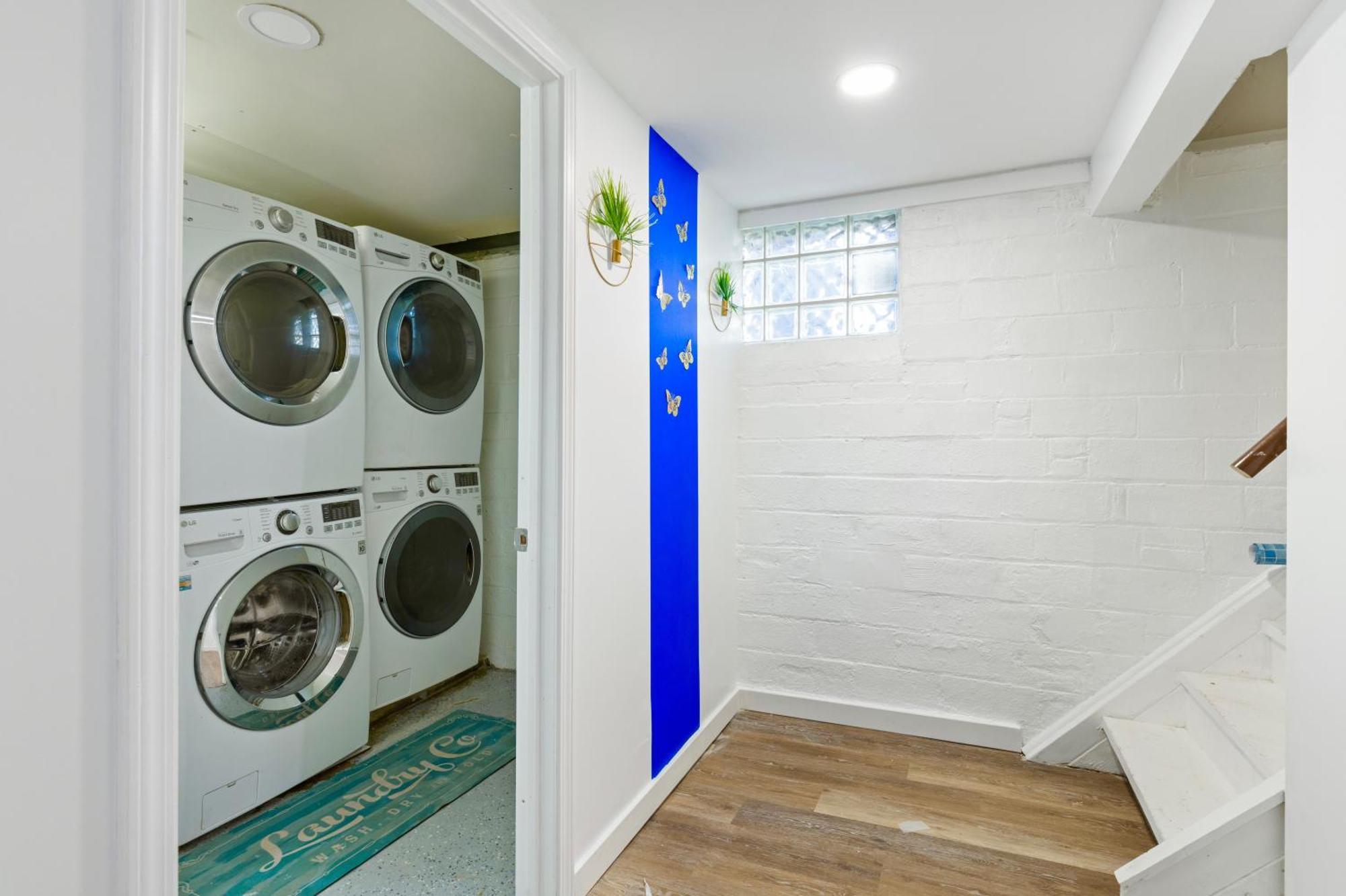 The Sapphire Haven - Your Old Brooklyn Oasis Awaits Families, Couples, Business Travelers Near Downtown With Parking, 300 Mb Wifi & Self Check-In Cleveland Buitenkant foto