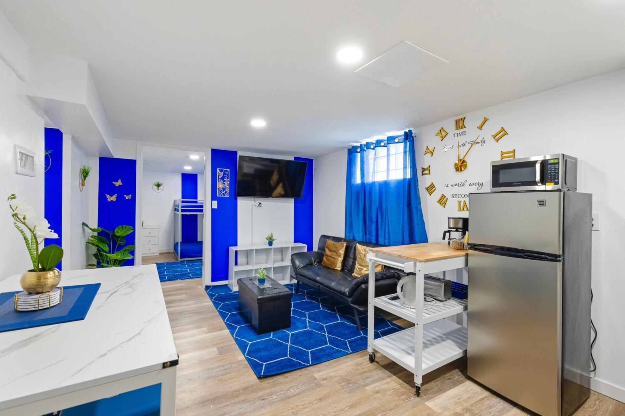 The Sapphire Haven - Your Old Brooklyn Oasis Awaits Families, Couples, Business Travelers Near Downtown With Parking, 300 Mb Wifi & Self Check-In Cleveland Buitenkant foto