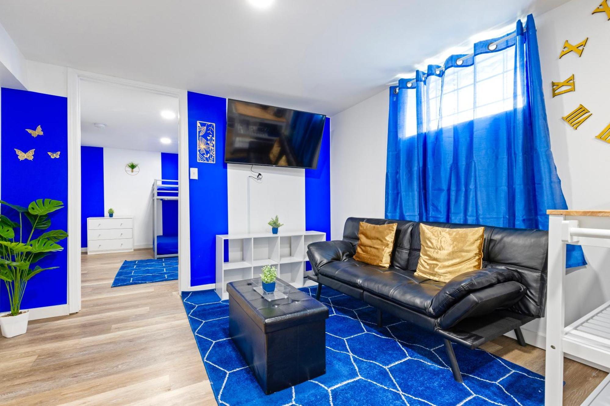 The Sapphire Haven - Your Old Brooklyn Oasis Awaits Families, Couples, Business Travelers Near Downtown With Parking, 300 Mb Wifi & Self Check-In Cleveland Buitenkant foto