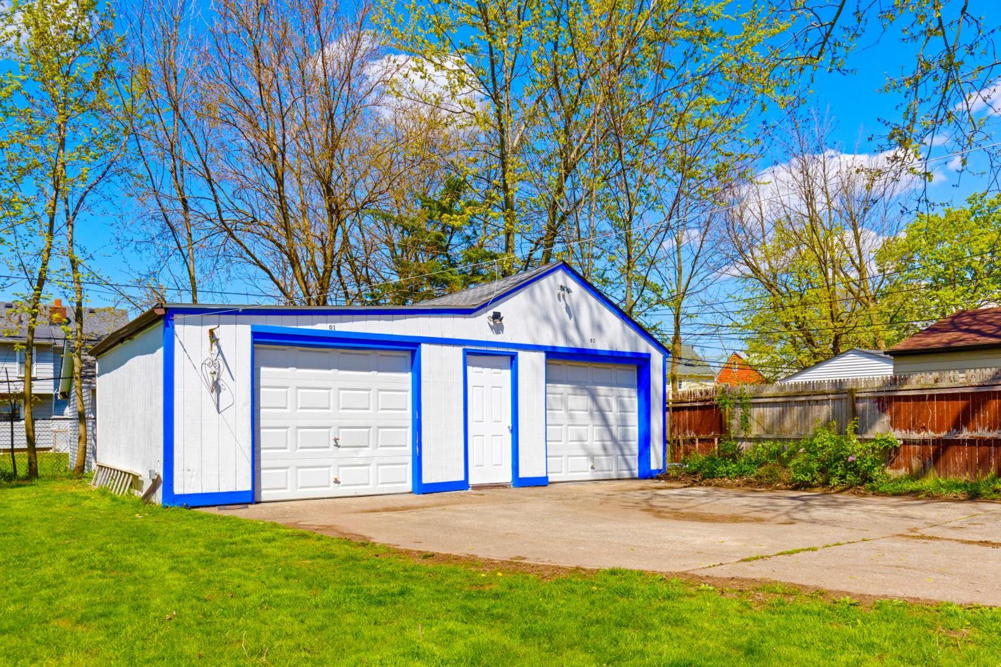 The Sapphire Haven - Your Old Brooklyn Oasis Awaits Families, Couples, Business Travelers Near Downtown With Parking, 300 Mb Wifi & Self Check-In Cleveland Buitenkant foto